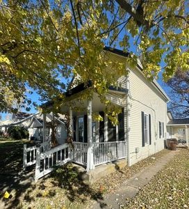 16 N Main St, Jeffersonville, OH, 43128