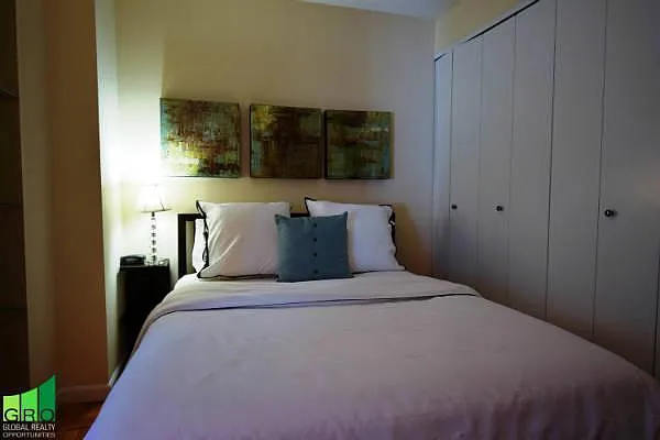 Rented by Global Realty Opportunities | media 36