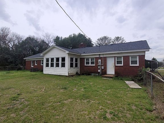 3rd image of 3104 Chris Dr