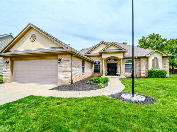 205 Charlie Dr, Clayton, OH 45315