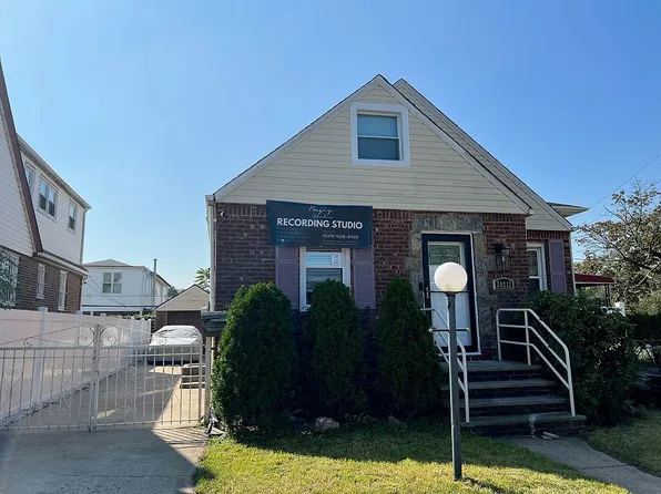 242-12 130th Ave, Rosedale, NY 11422