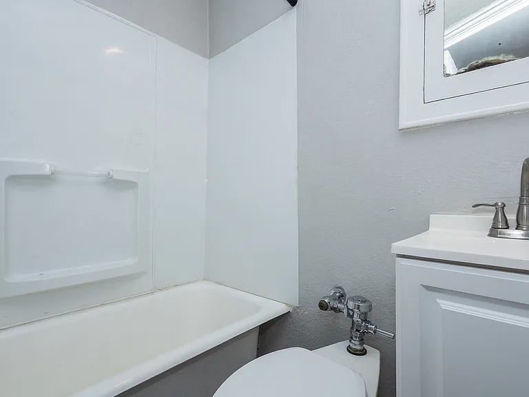 Palisade Apartments — Photo 52