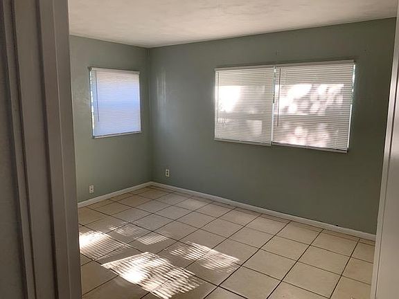 3rd image of 2576 16th Ave S