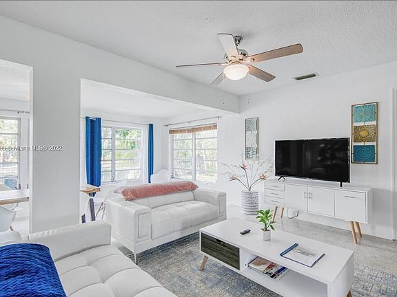 4th image of 2901 NW 9th Ter #2901