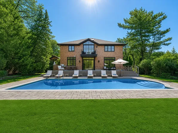 https://photos.zillowstatic.com/fp/a41f518ca97cf390d612465e2fcd1015-p_e.webp