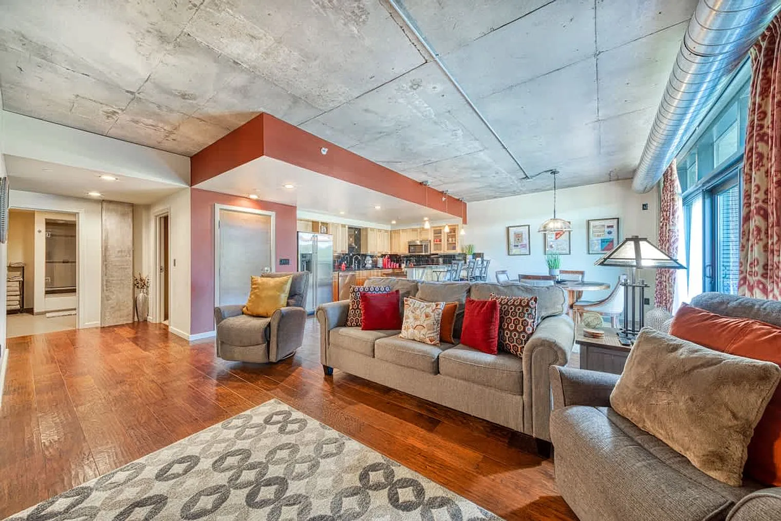 2 bed, 2.0 bath, 1496 sqft, $3,575 — Photo 2