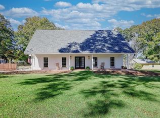 100 Froeba Dr, Carencro, LA 70520