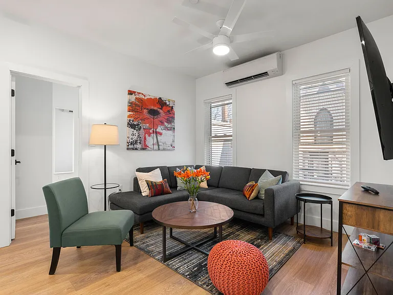141 Hillside St #2 — Photo 4