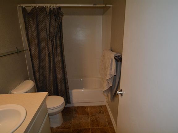 5th image of 12631 NE 9th Pl #306