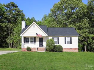 1017 Laurel Leaf Rd, Zebulon, NC 27597