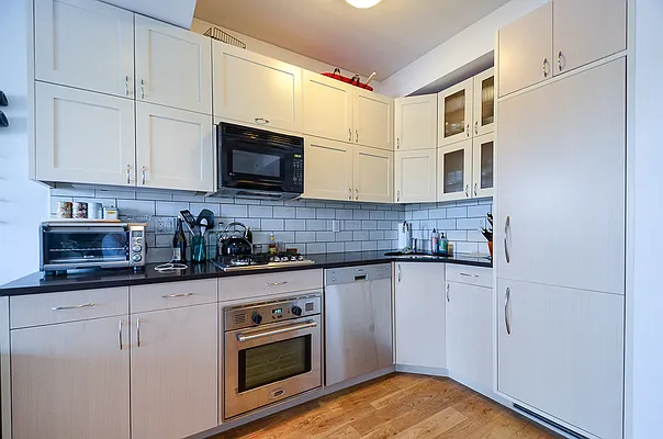 Rented by Brick&Mortar | media 17