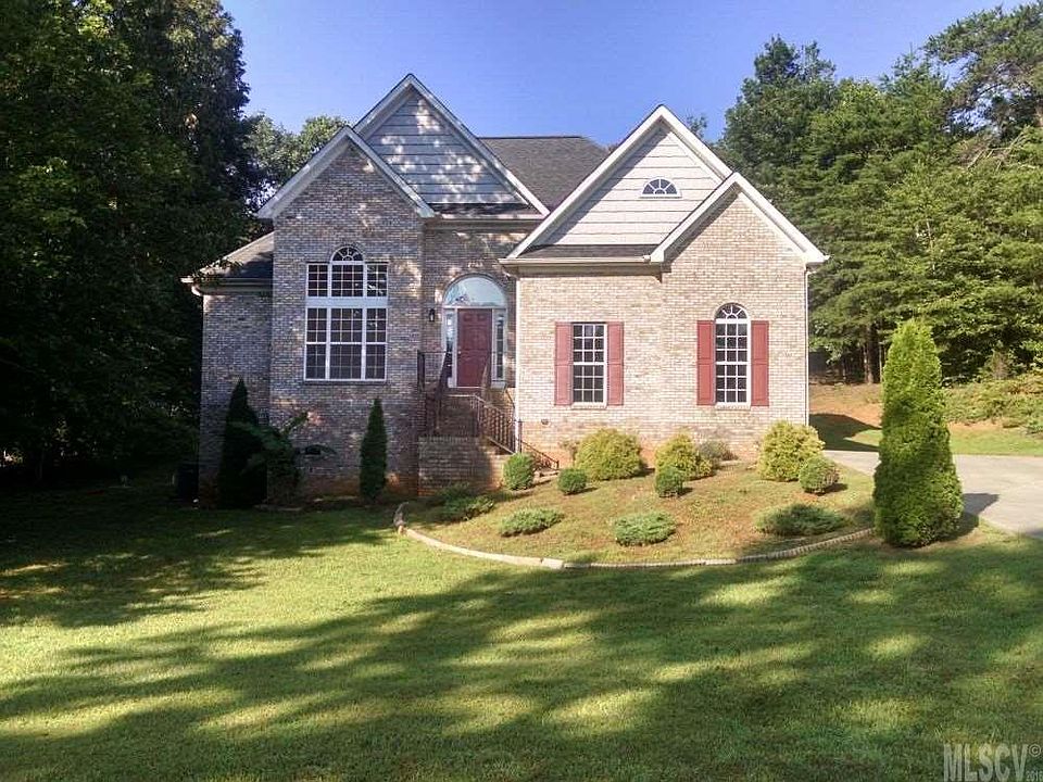 1st image of 2033 Lynmore Dr
