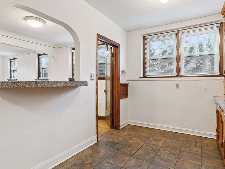 4652 Chicago Ave South — Photo 12