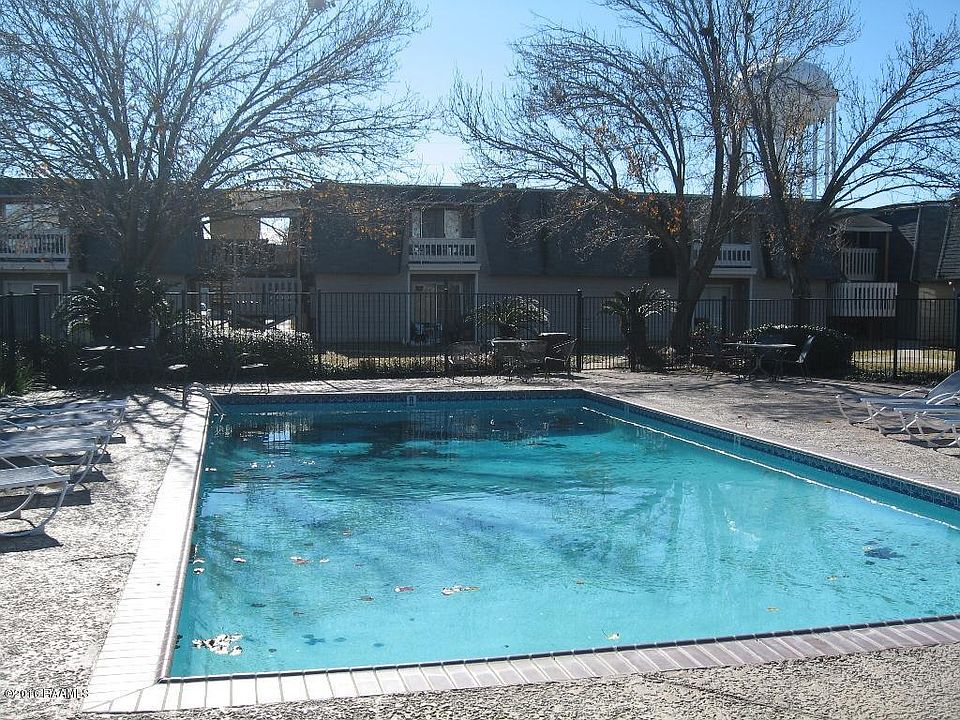 2nd image of 326 Guilbeau Rd APT 142