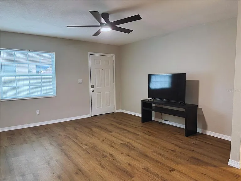 6317 S Roberts Ave #A — Photo 3