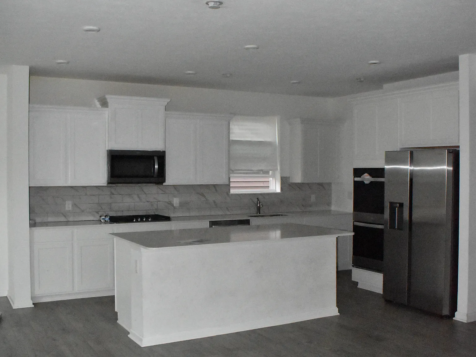 5 bed, 3179 sqft, $2,500 — Photo 2