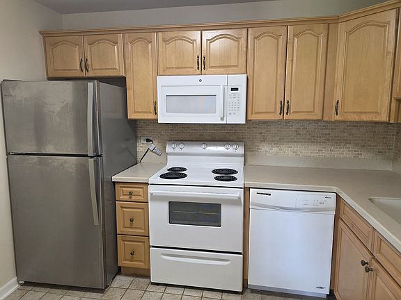 2nd image of 430 Walnut Creek Ln Unit 2407