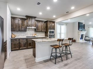 632 Bridgewater Rd, Fort Worth, TX 76131