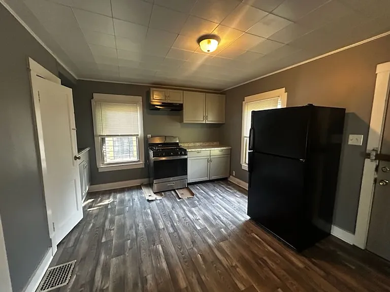1708 W Gaulbert Ave — Photo 6