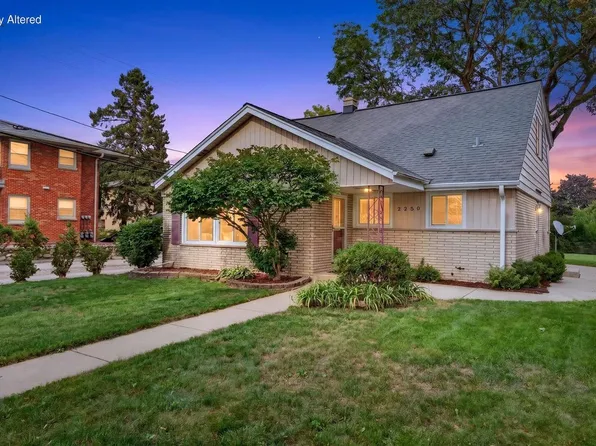 2250 N 103rd STREET, Wauwatosa, WI 53226