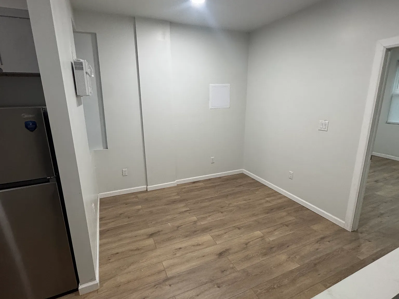 2 bed, $1,300 — Photo 4
