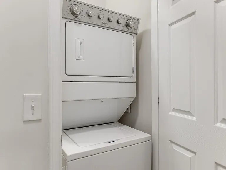 22 Veterans Dr — Photo 34