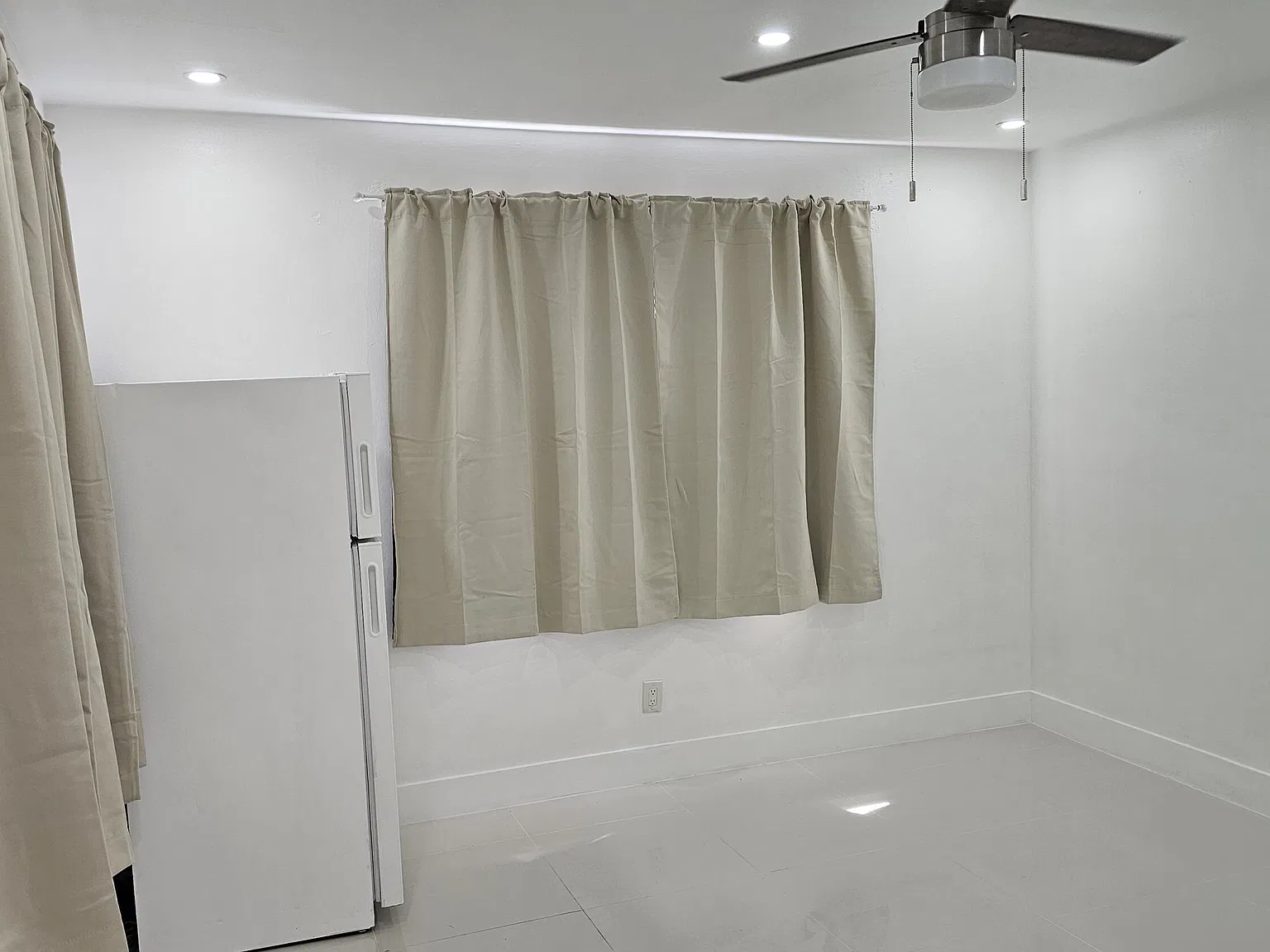 Studio, 1.0 bath, 200 sqft, $1,350 — Photo 4