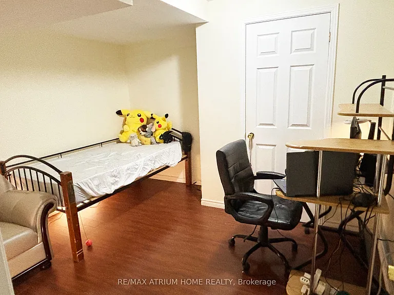 18 Huntington Park Dr #BASEMENT — Photo 8