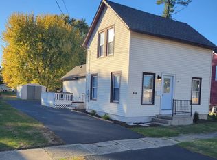 217 Adams St, Genoa, IL 60135