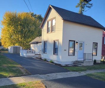 217 Adams St, Genoa, IL, 60135