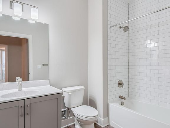 3rd image of 2265 Lafayette Park Dr #C5