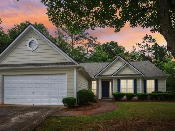 859 Springchase Dr, Austell, GA 30168