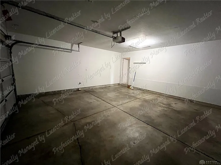 8774 Shadycreek Dr — Photo 31