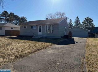 316 Kent Rd, Hoyt Lakes, MN 55750