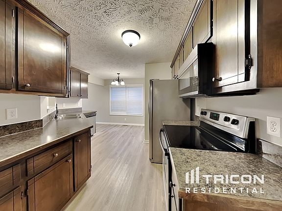 5th image of 1363 Whitt Ln