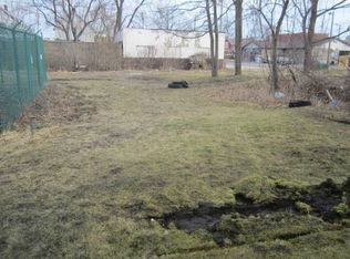 631 W Ford Ave, Barberton, OH 44203