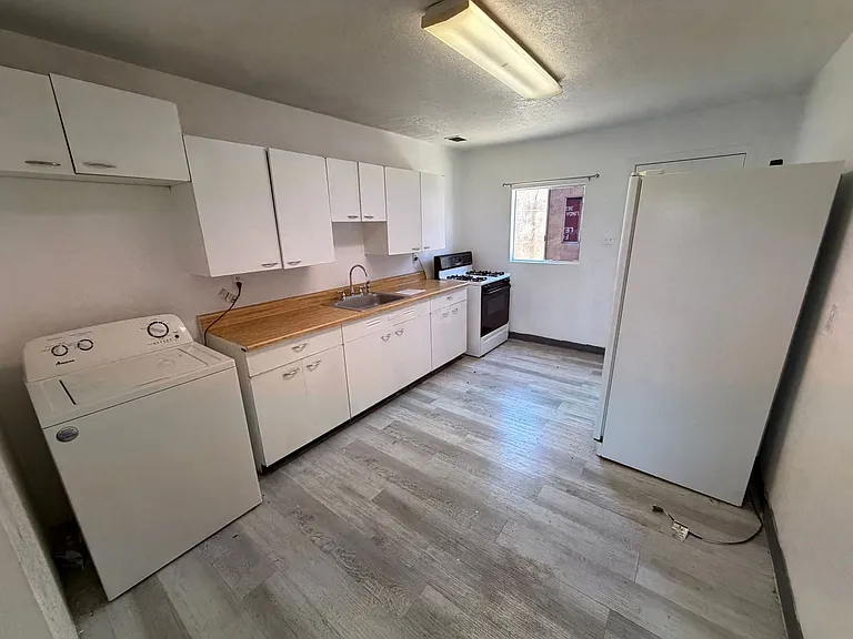 1033-1037 Alvarado Dr SE — Photo 26