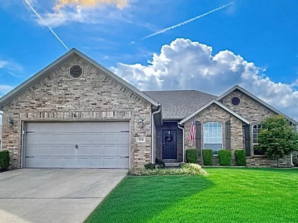 208 McDaniel St, Lowell, AR 72745