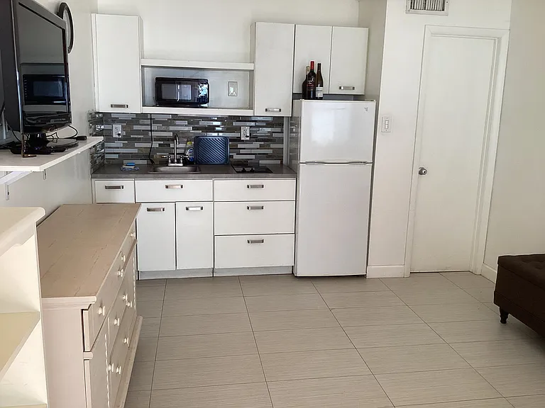 SW 117th Ct — Photo 7