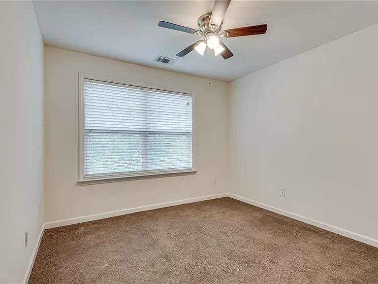 1684 Northgate Mill Dr — Photo 24