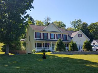 5 Kestner Ln, Troy, NY 12180