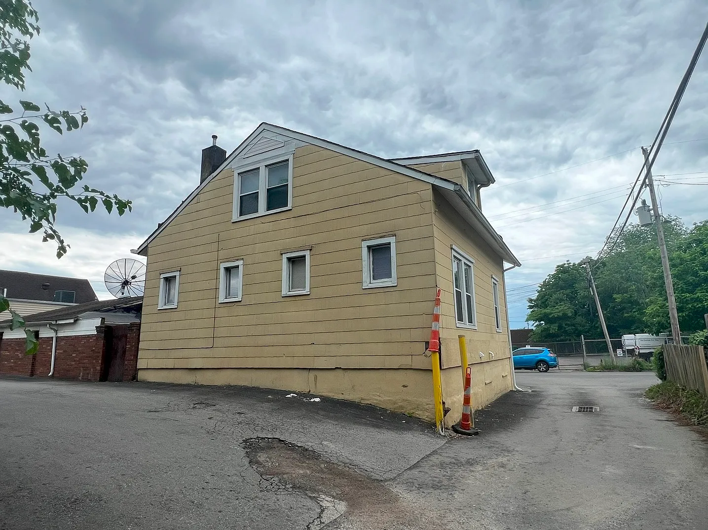673 South 27th Street - 1 — Photo 3