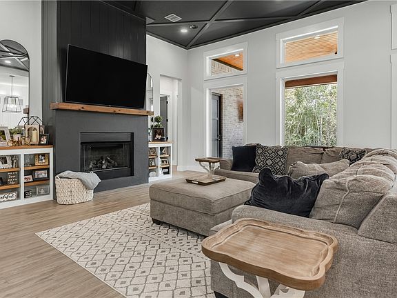 5th image of 5201 Vintage Oaks Ct