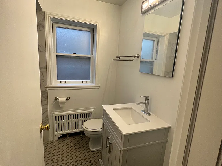 1408 Hinman Ave #1W — Photo 9
