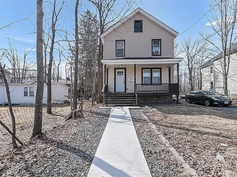 57 Clinton Avenue photo 1