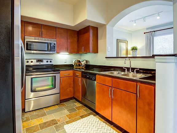 3rd image of 10420 N McKinley Dr #8302