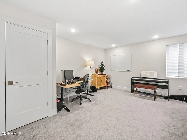 4039 Heron Dr — Photo 34