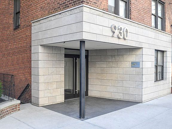 4th image of 930 Sheridan Ave APT 6B
