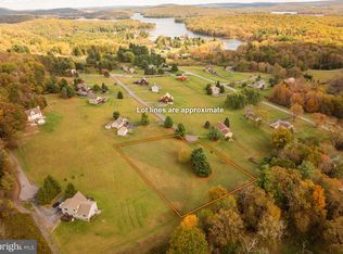 Meadow Ct, Oakland, MD 21550