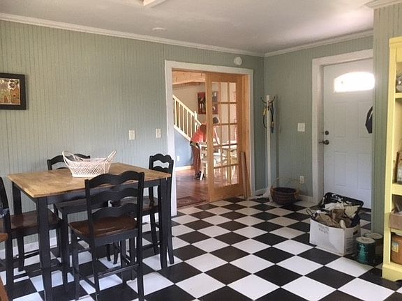 3rd image of 3131 Powers Rd